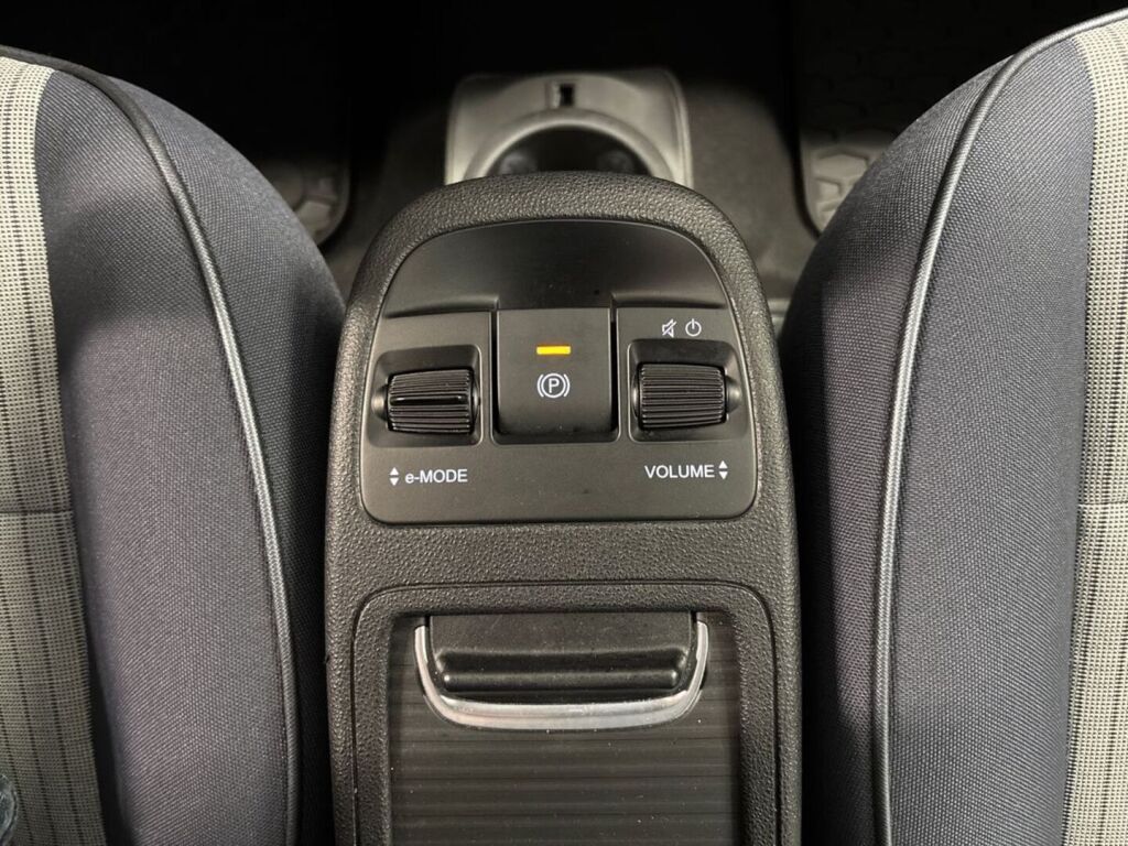 Fiat 500E 2021 Musta