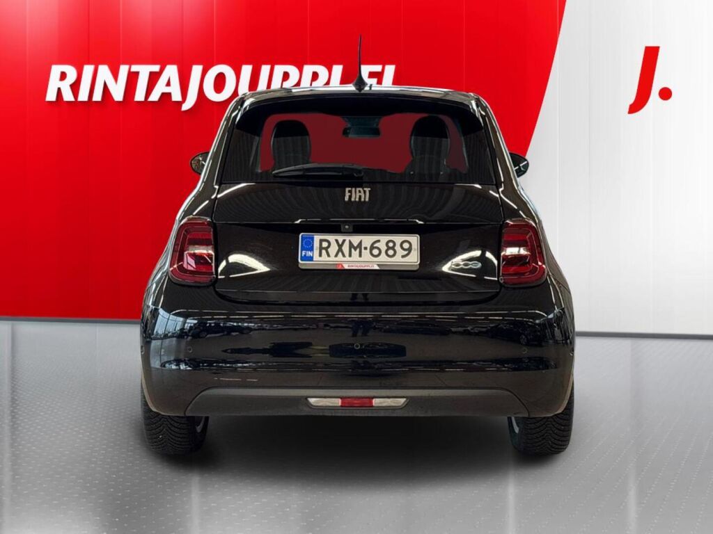 Fiat 500E 2021 Musta