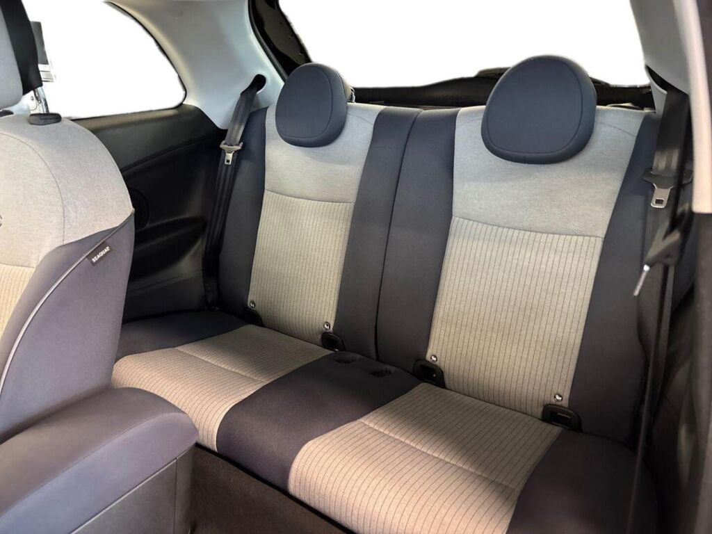 Fiat 500E 2021 Musta