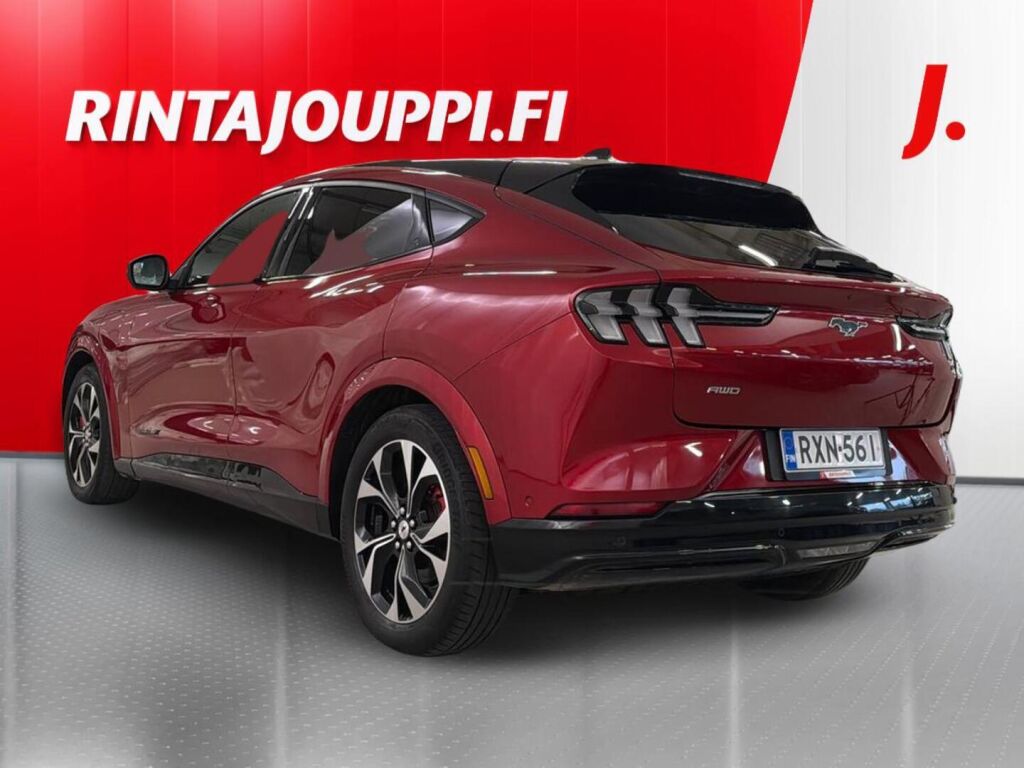 Ford Mustang Mach-E 2021 Punainen