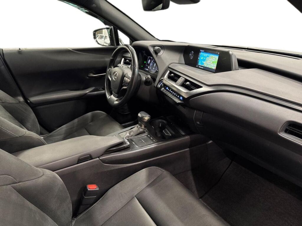 Lexus UX 2020 Harmaa