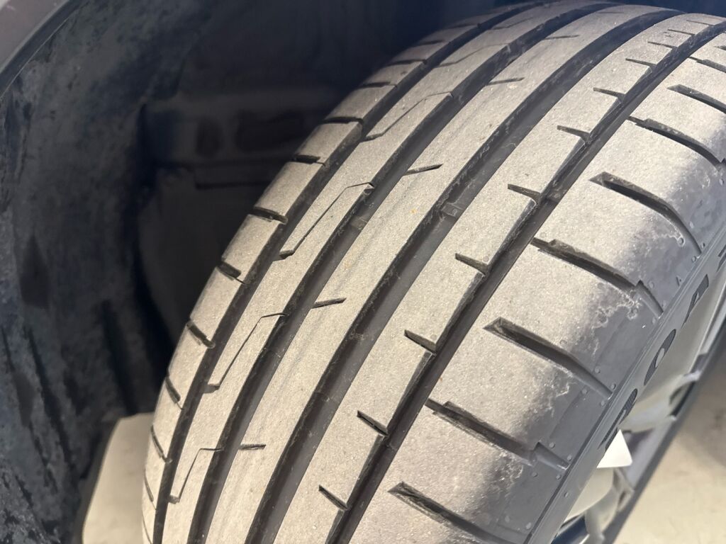 Lexus UX 2020 Harmaa