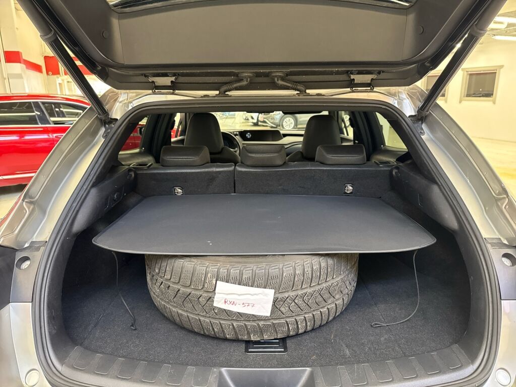 Lexus UX 2020 Harmaa