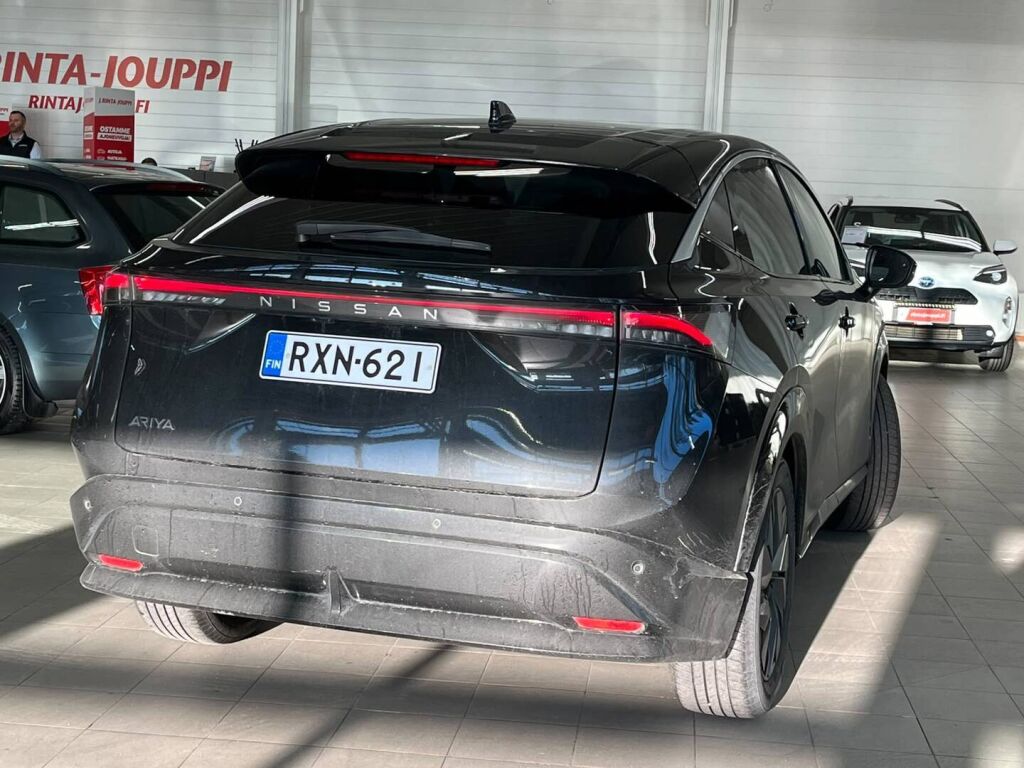 Nissan Ariya 2023 Musta