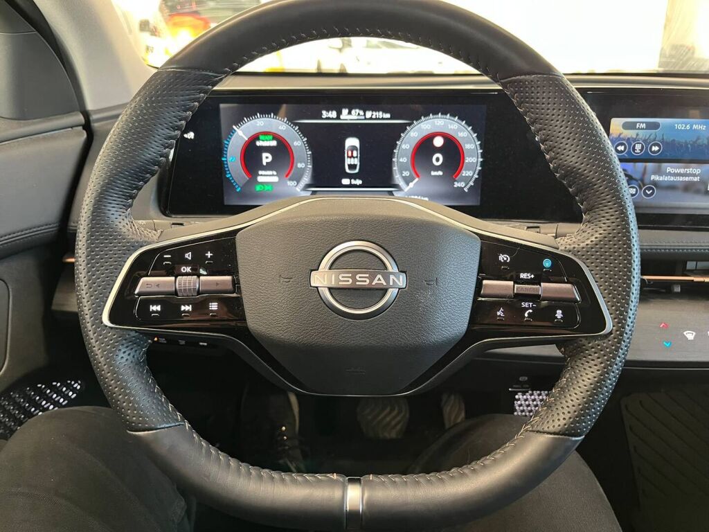 Nissan Ariya 2023 Musta