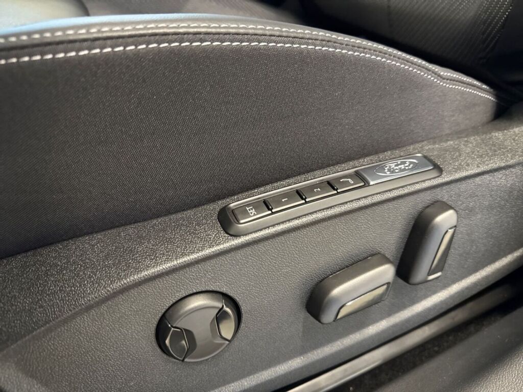 Ford Explorer 2026 Magnetic