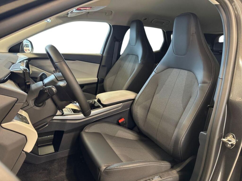 Ford Explorer 2026 Magnetic