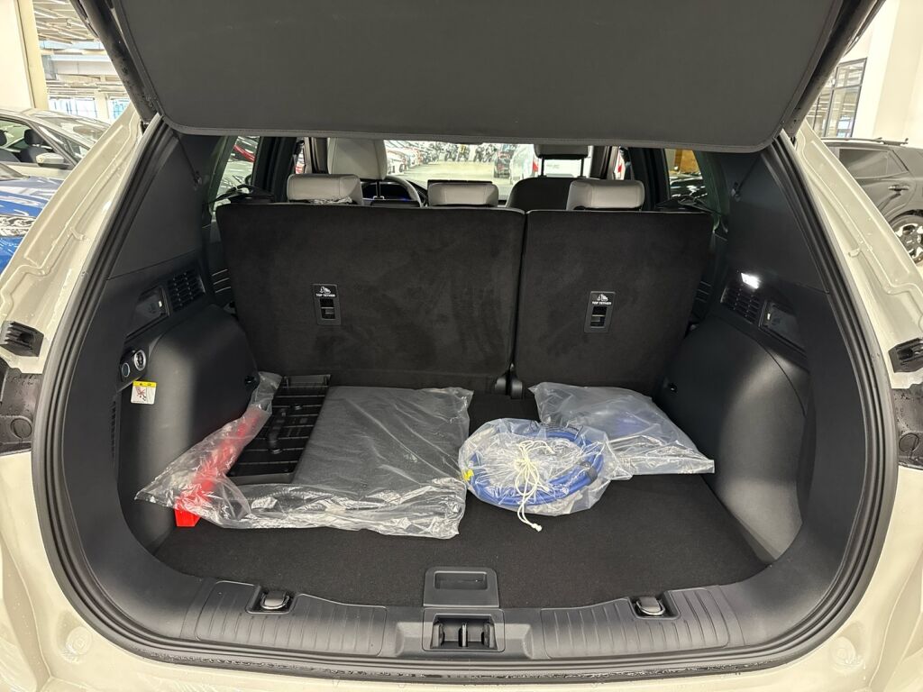 Ford Kuga 2026 Valkoinen