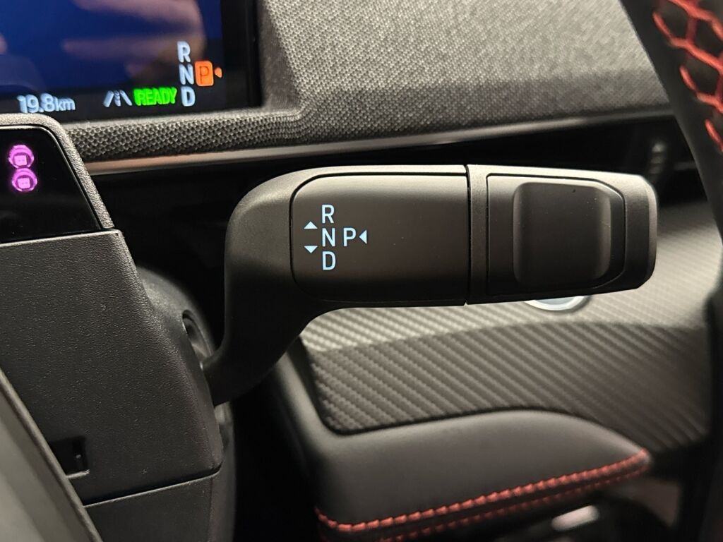 Ford Mustang Mach-E 2025 Musta