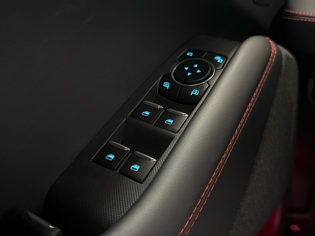 Ford Mustang Mach-E 2026 Valkoinen