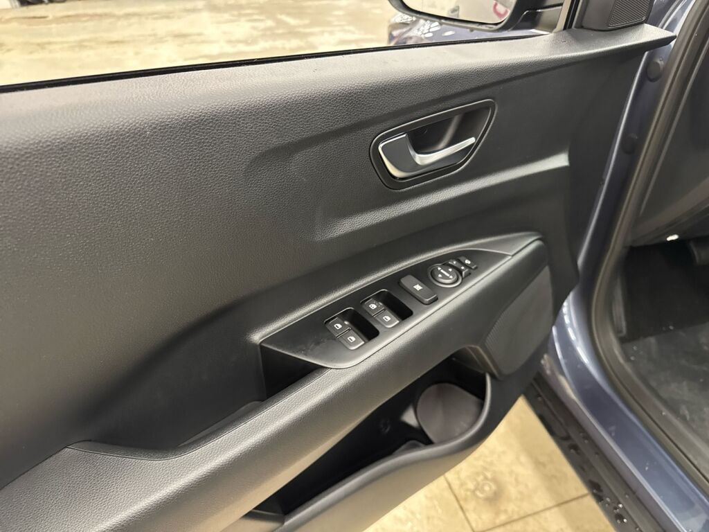 Kia Stonic 2026 Sininen