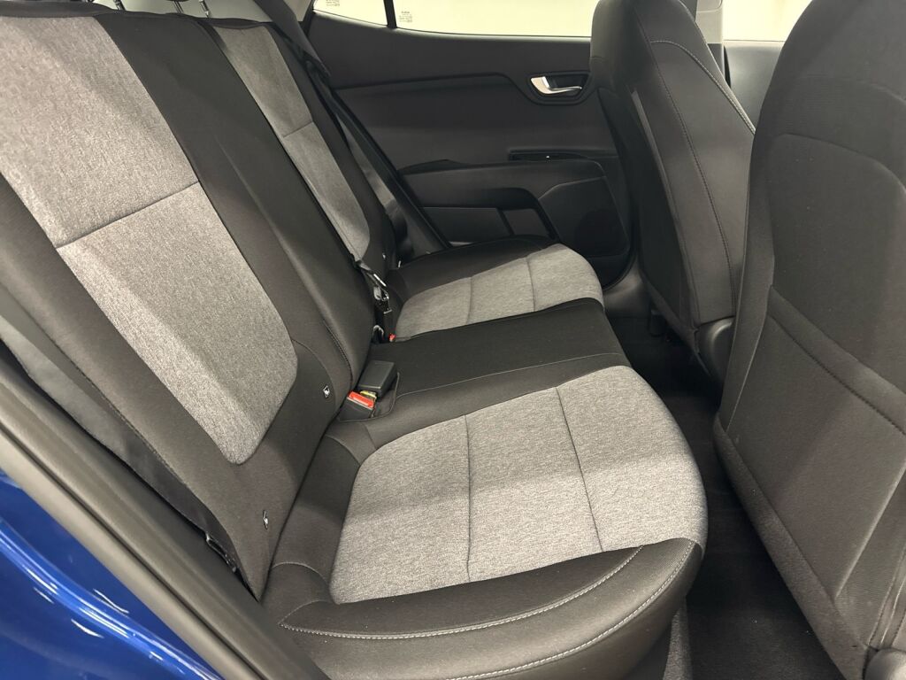 Kia Stonic 2026 Sininen