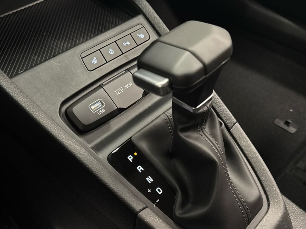 Kia Stonic 2026 Sininen