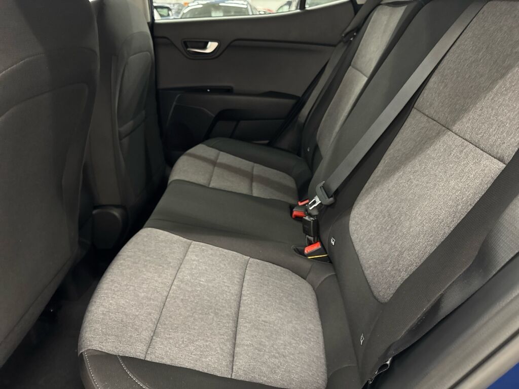 Kia Stonic 2026 Sininen