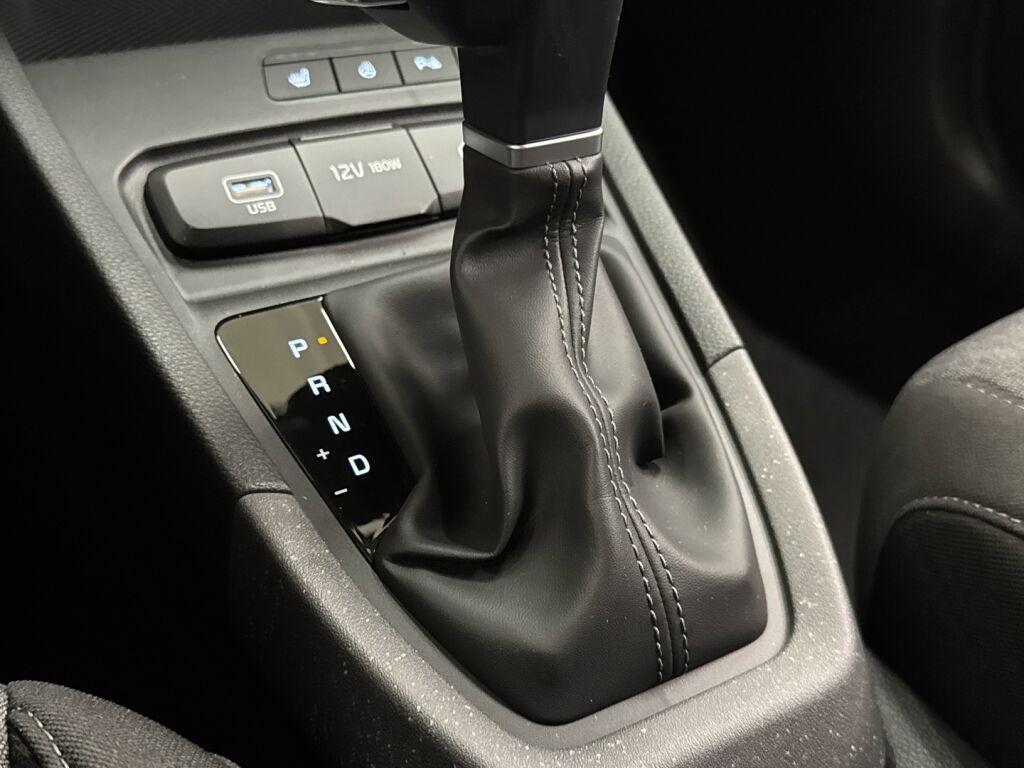 Kia Stonic 2026 Harmaa