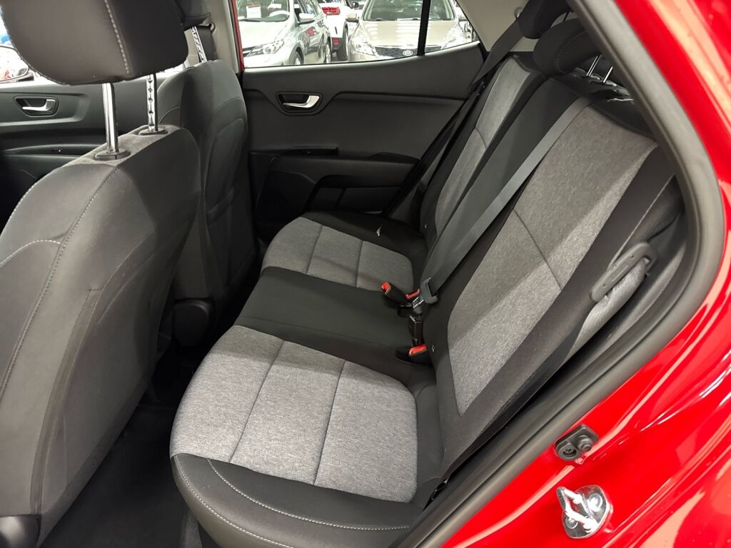 Kia Stonic 2026 Punainen