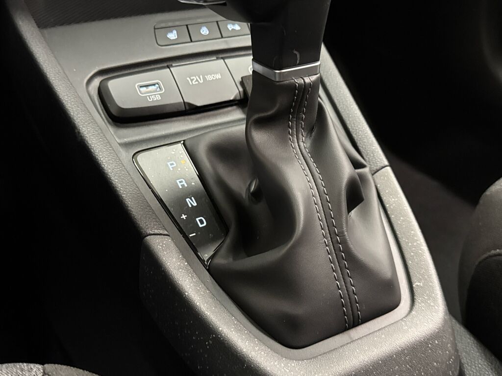 Kia Stonic 2026 Valkoinen