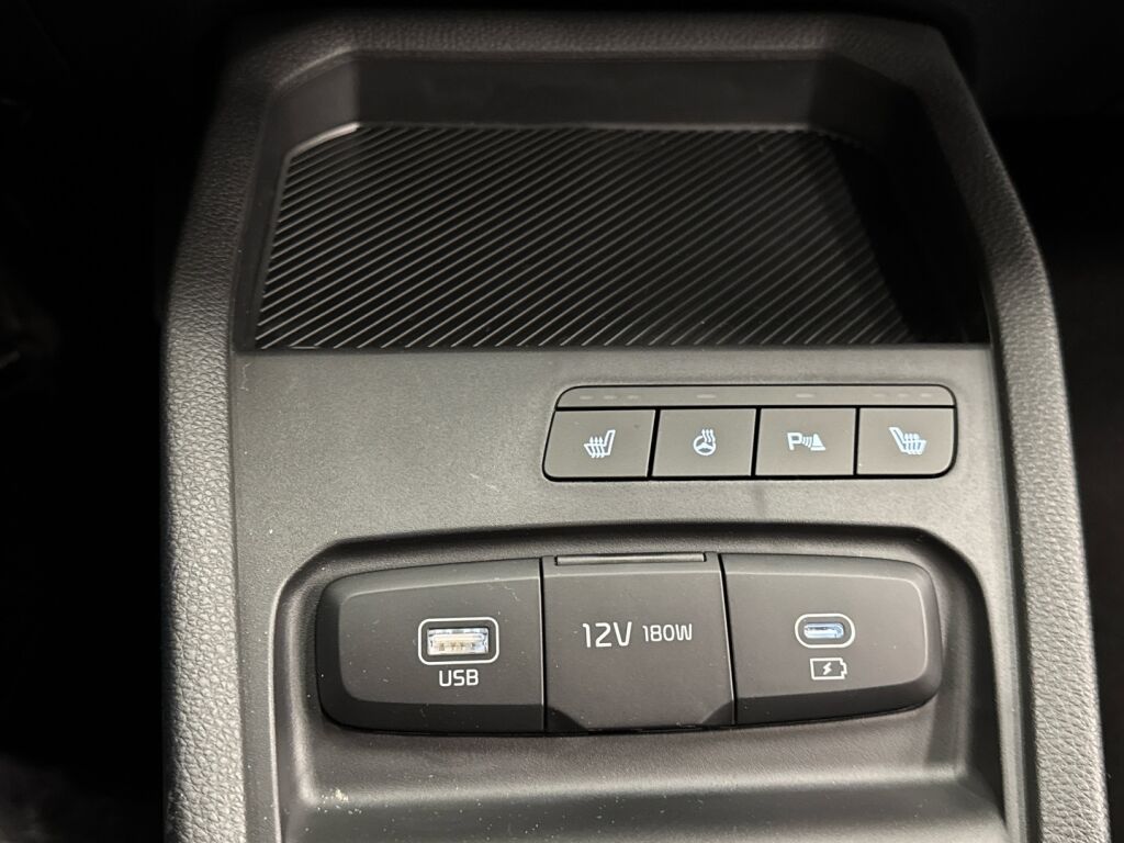 Kia Stonic 2026 Valkoinen