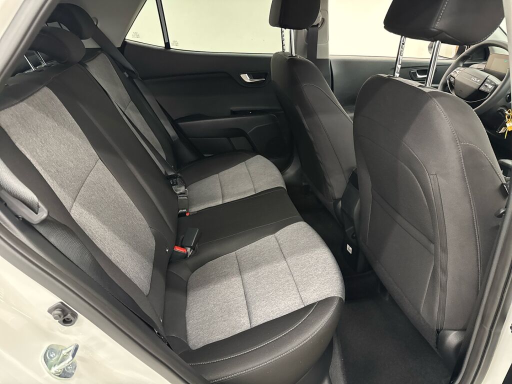 Kia Stonic 2026 Valkoinen