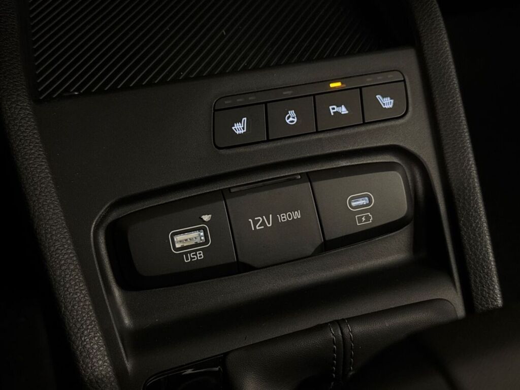 Kia Stonic 2026 Sininen