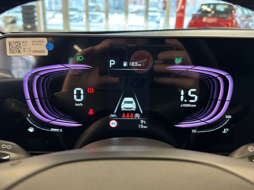 Kia Stonic 2026 Musta