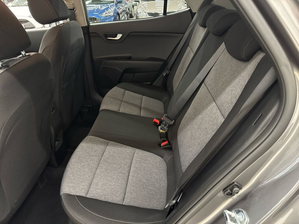 Kia Stonic 2026 Harmaa