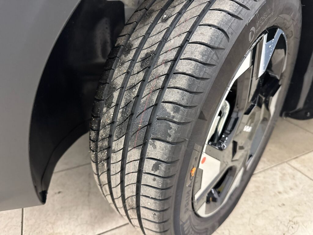 Kia Stonic 2026 Valkoinen