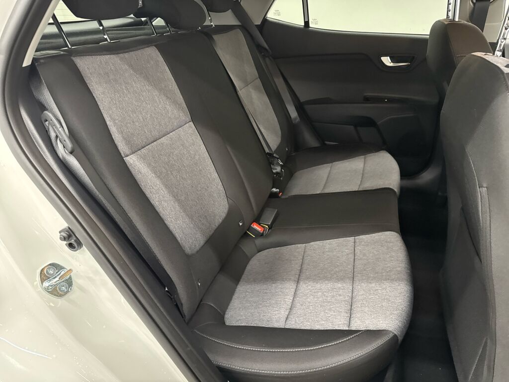 Kia Stonic 2026 Valkoinen