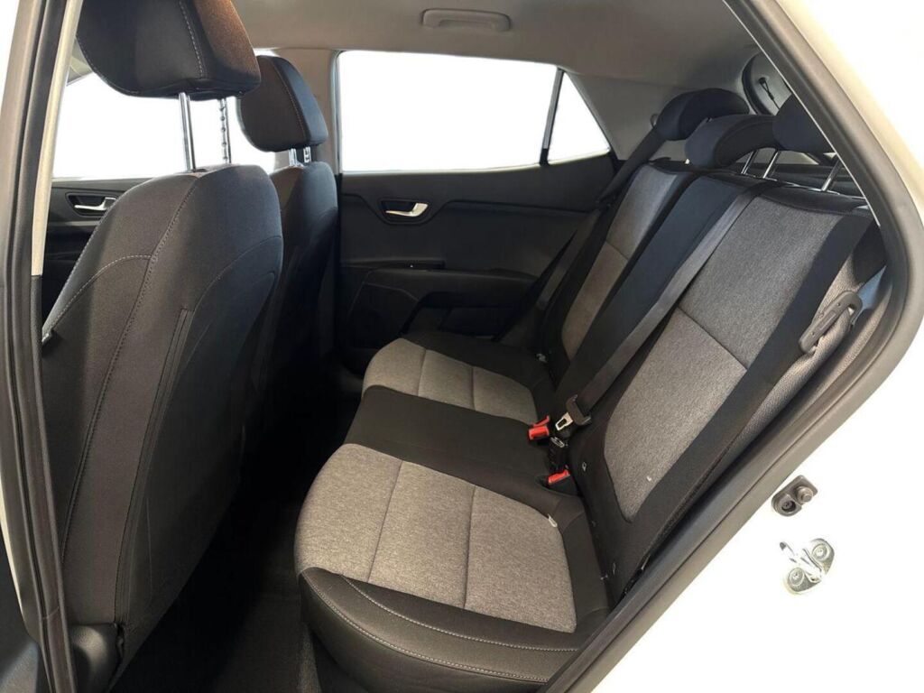 Kia Stonic 2026 Valkoinen