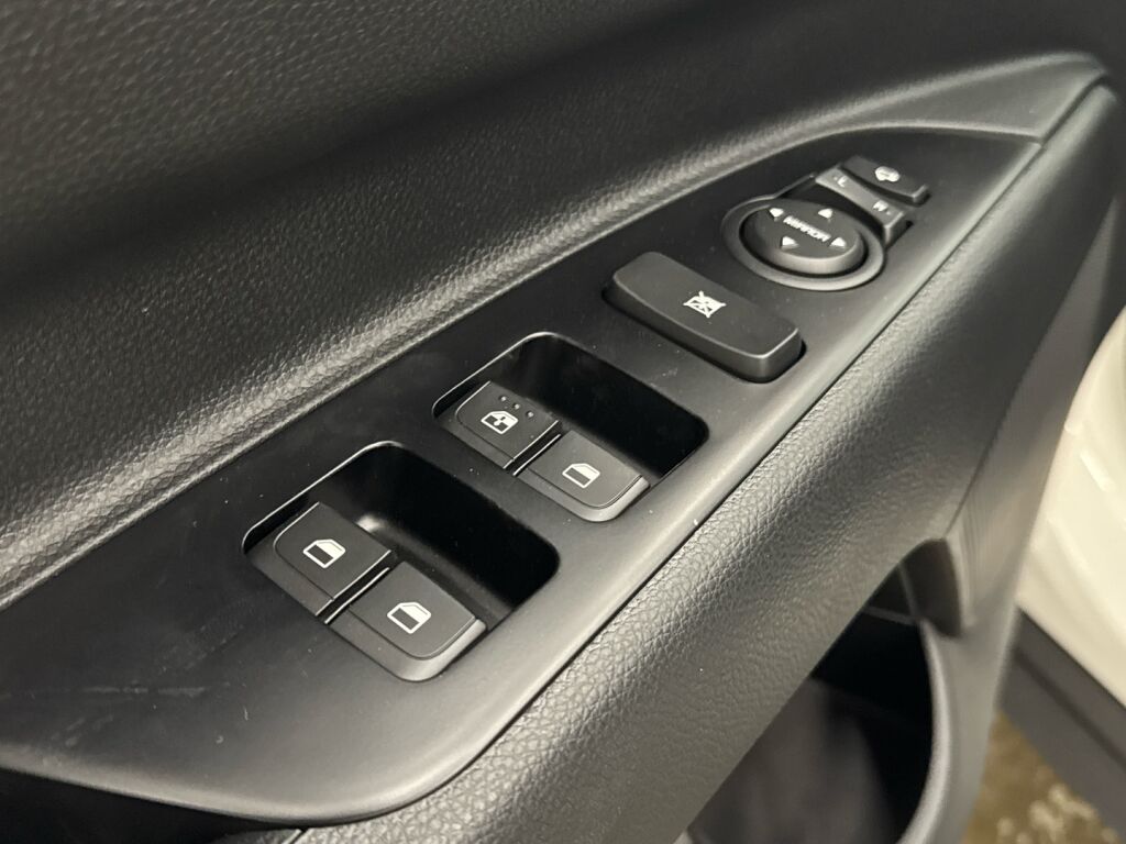 Kia Stonic 2026 Valkoinen