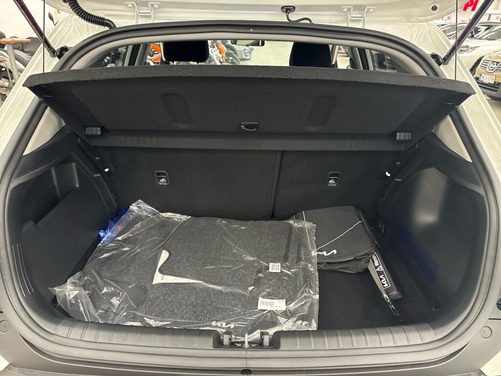 Kia Stonic 2026 Valkoinen