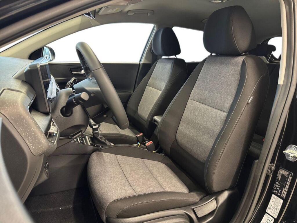 Kia Stonic 2026 Musta