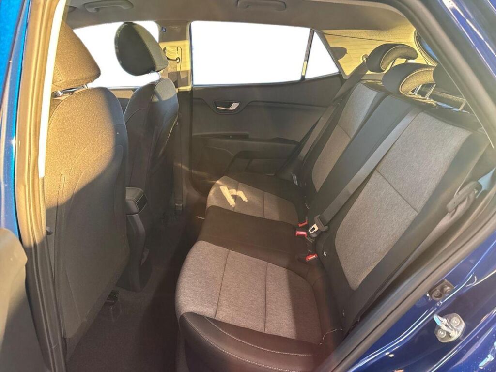 Kia Stonic 2026 Sininen