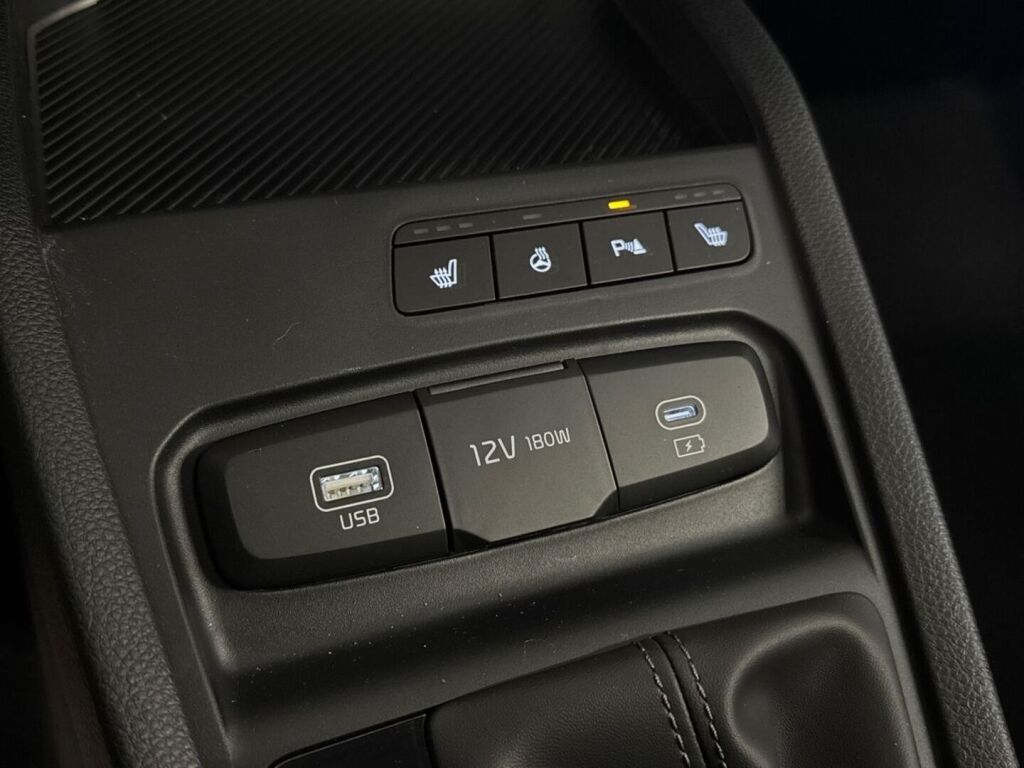 Kia Stonic 2026 Sininen