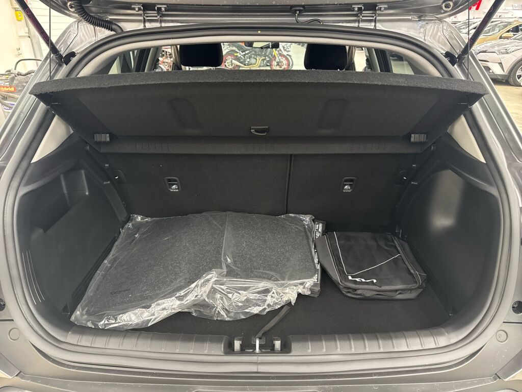 Kia Stonic 2026 Harmaa