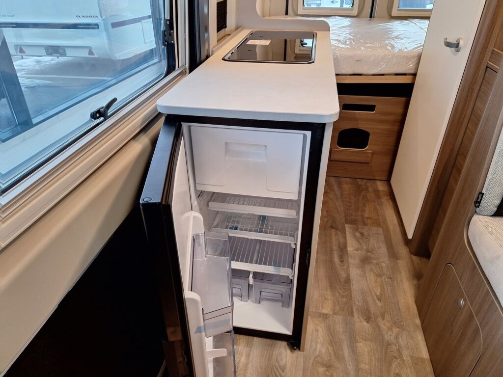 Carado CVE 600 PRO 2025 Valkoinen