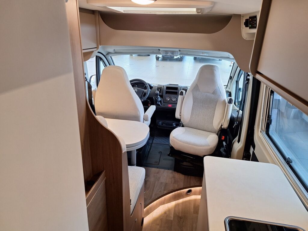 Carado CVE 600 PRO 2025 Valkoinen