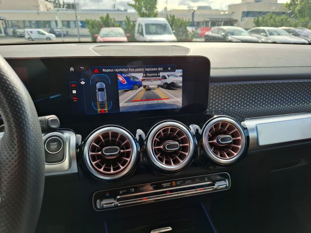 Mercedes-Benz EQB 2025 Musta