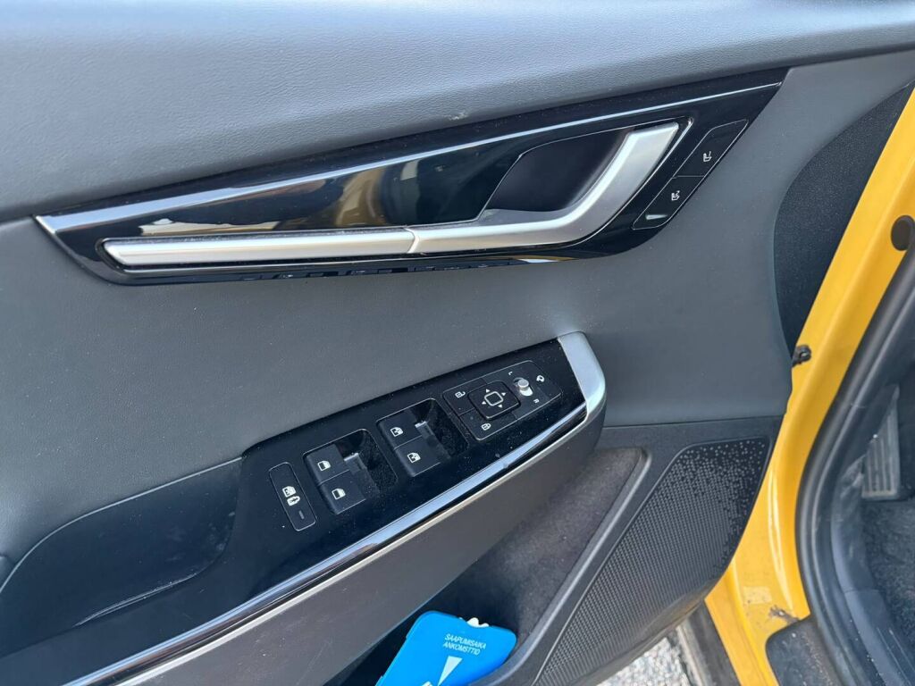 Kia EV6 2023 URBAN YELLOW