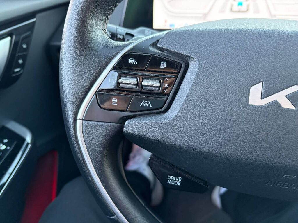 Kia EV6 2023 URBAN YELLOW