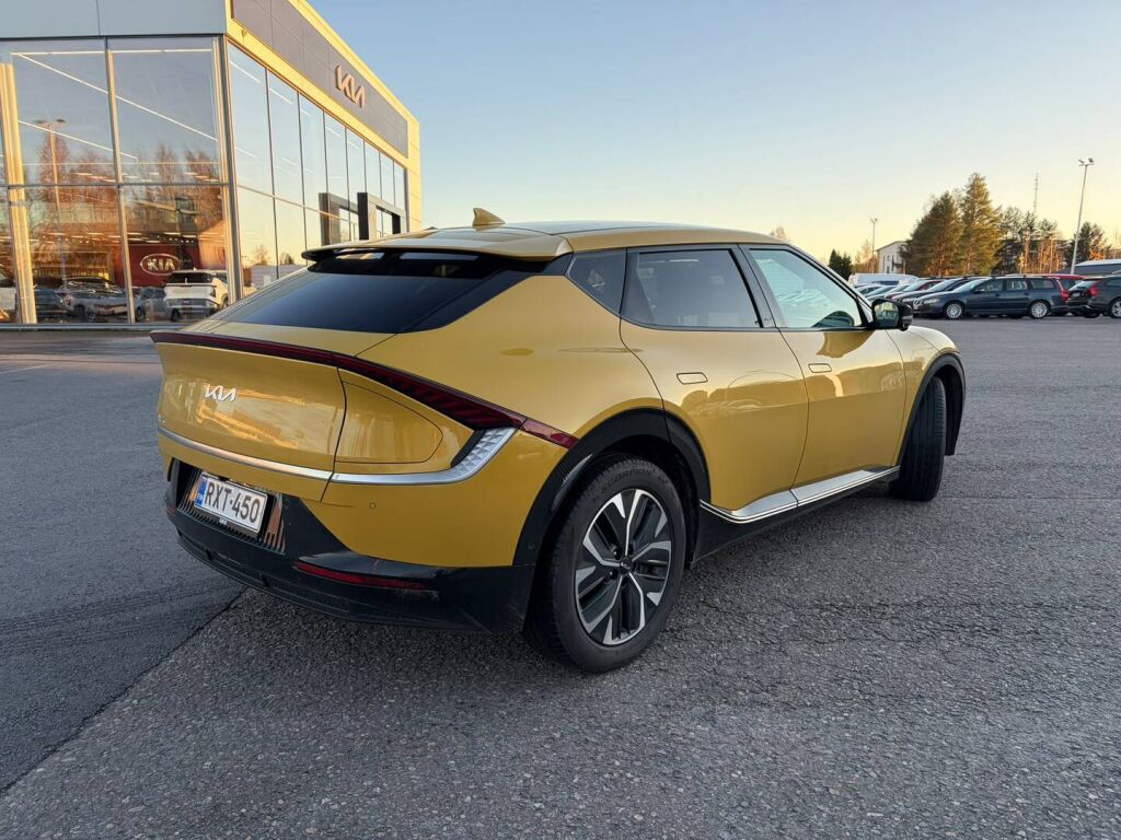 Kia EV6 2023 URBAN YELLOW