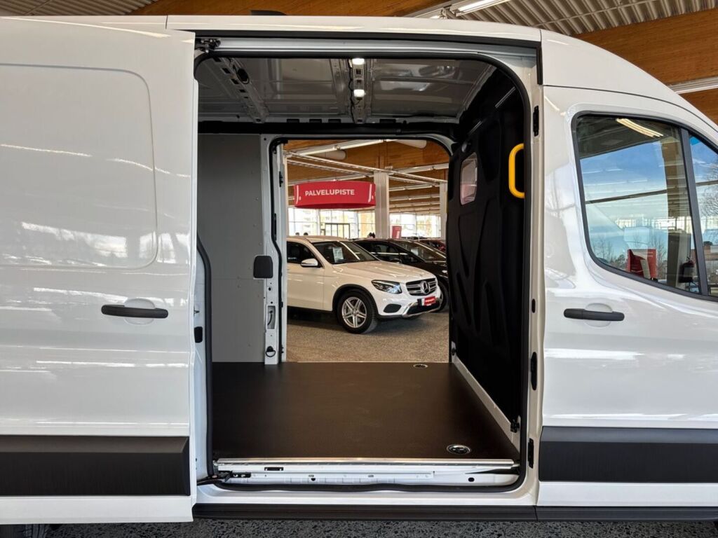 Ford Transit 2026 Frozen White