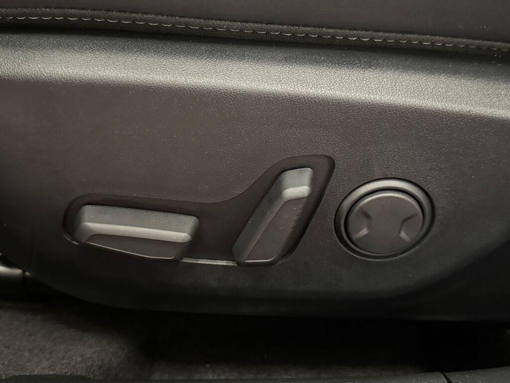 Kia K4 2026 Punainen