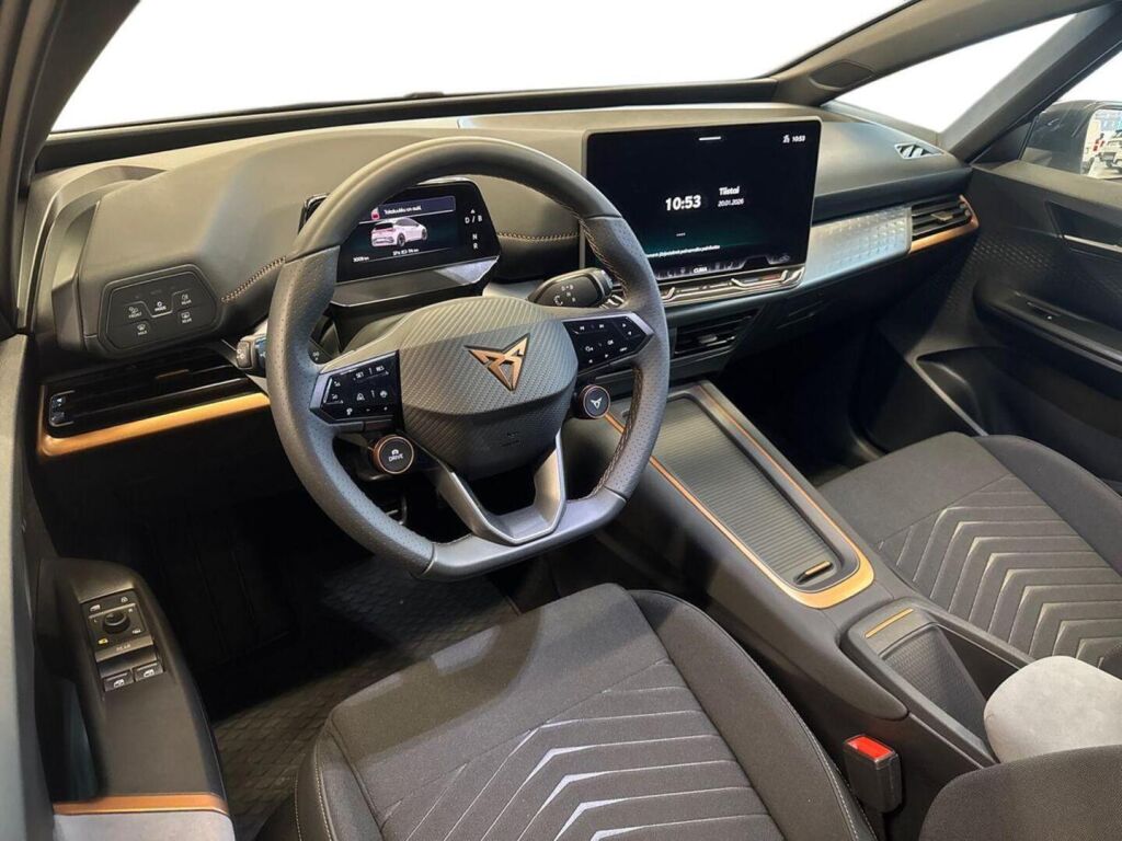 Cupra Born 2025 Valkoinen