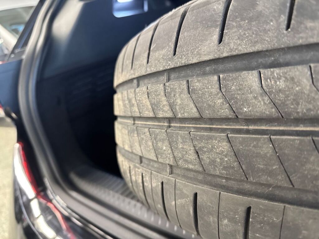 Cupra Born 2025 Musta