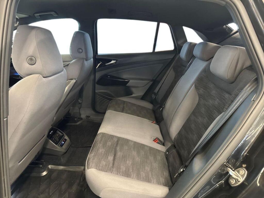 Volkswagen ID.4 2023 Musta