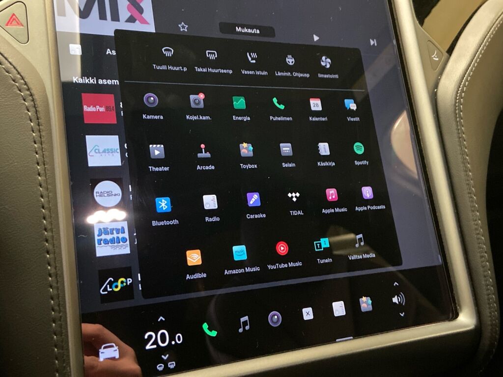 Tesla Model X 2018 Musta