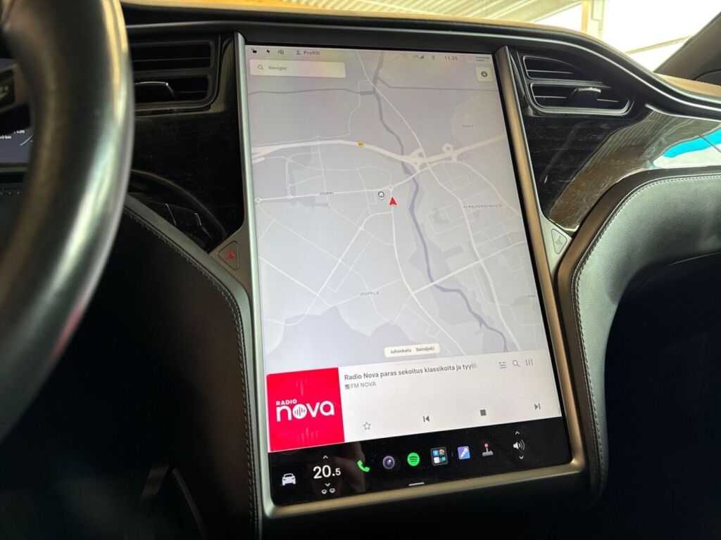 Tesla Model X 2018 Musta