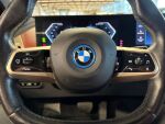 BMW iX 2022 Musta