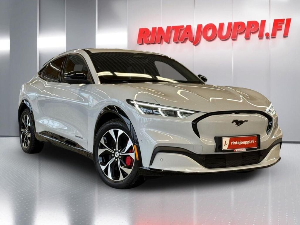 Ford Mustang Mach-E 2022 Space White